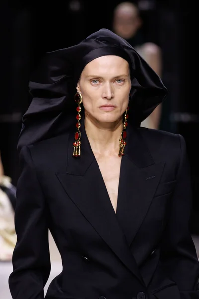 Look 144
